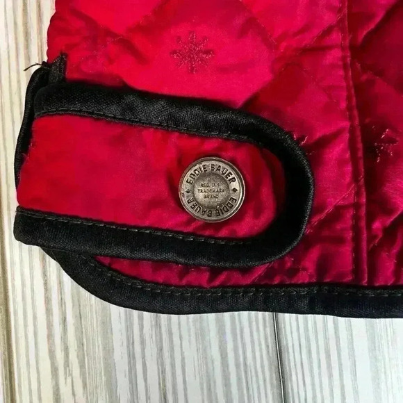 Eddie Bauer Kids Size S Red/black down filled embroirdered snowflate zippers ves - Picture 8 of 14